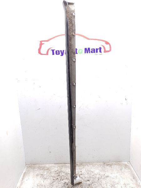 00 01 02 03 04 05 Toyota Celica Driver Left Rocker Panel Moulding