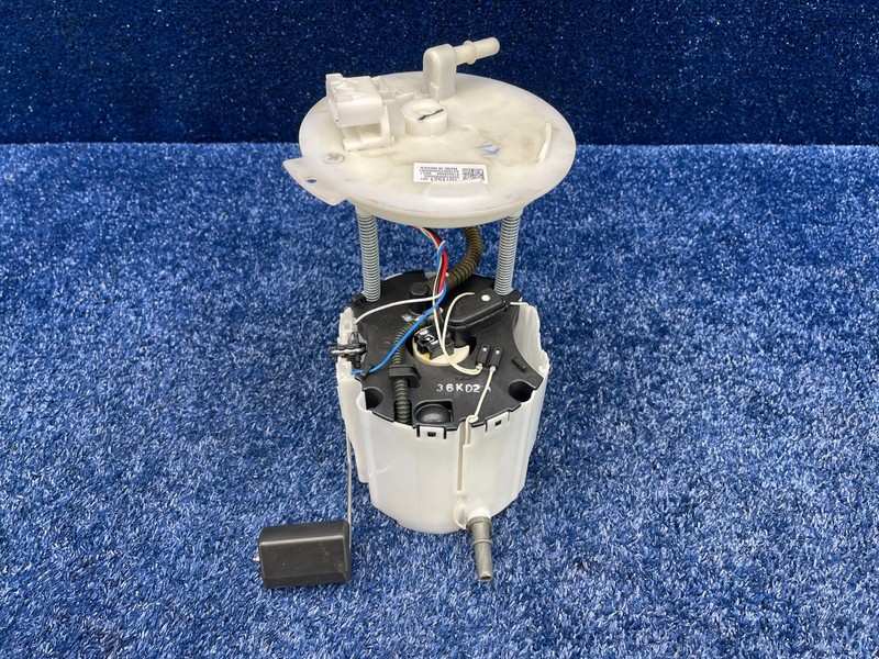 2016 - 2020 CADILLAC CT6 3.6L ENGINE FUEL GAS TANK PUMP UNIT OEM