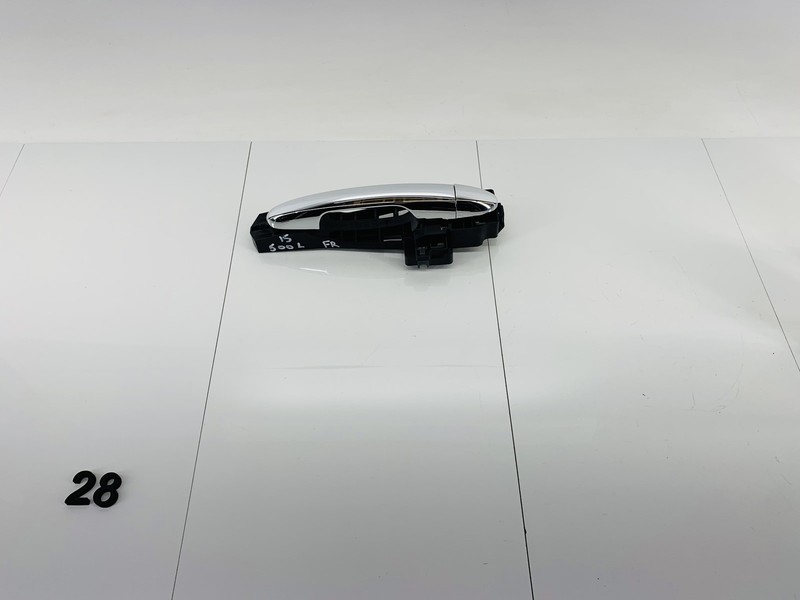 14-17 FIAT 500L FRONT RIGHT PASSENGER SIDE EXTERIOR DOOR HANDLE & BRACKET OEM