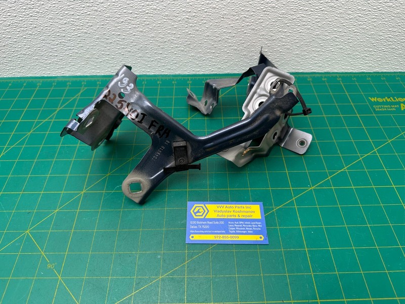 17-23 BMW G30 5-series FRONT RIGHT PASSENGER SIDE FENDER MOUNT BRACKET SET OEM
