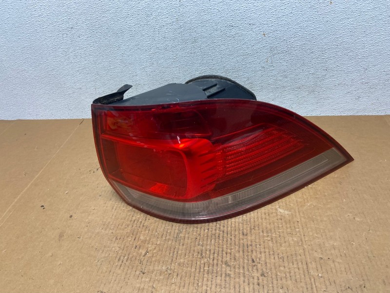 2010-2014 Volkswagen Golf MK6 Wagon Right Passenger Tail Light OEM AE1149 LK