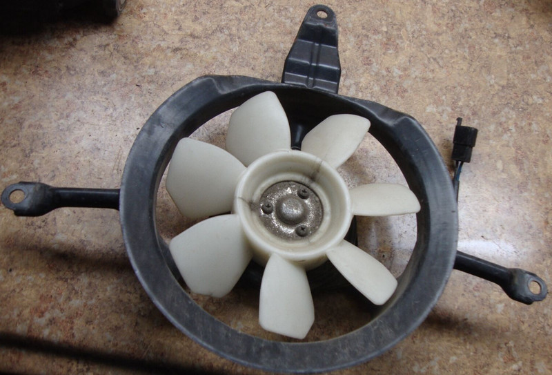 1985 Yamaha Venture XVZ1200 XVZ 1200 D Radiator Fan Motor Engine Cooling 1984 83