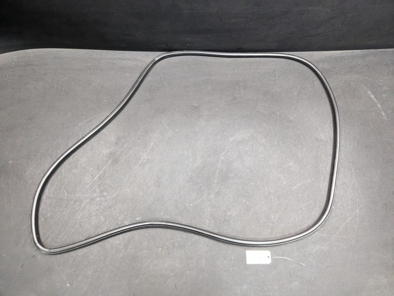 Front Right Door Body Weatherstrip 2018 Nissan Pathfinder 76921-3KA1A 2016 -2020