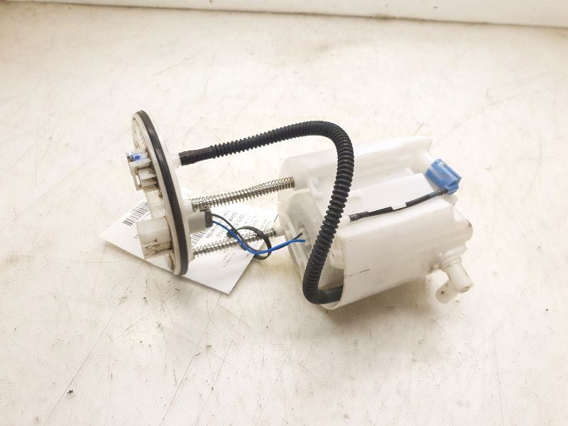 13-15 TOYOTA RAV4 LE 2.5L 4WD AT GAS FUEL PUMP ASSEMBLY