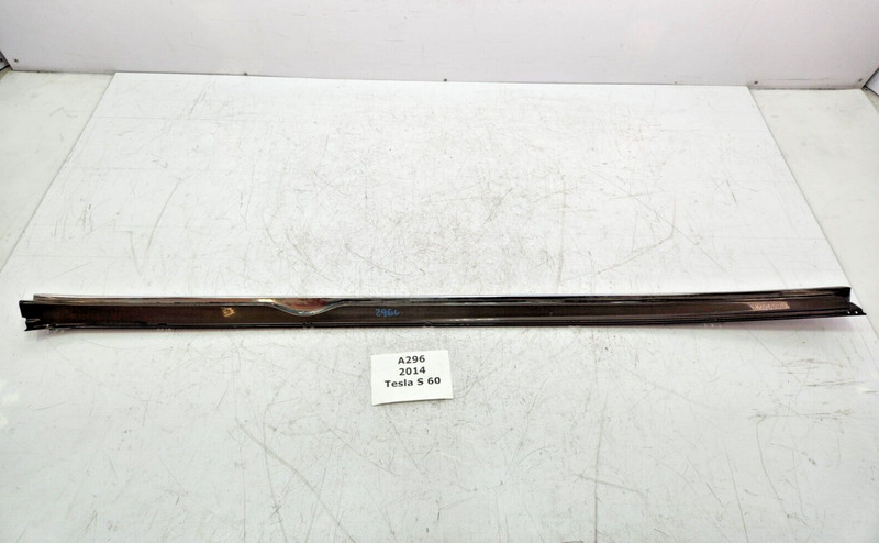 ✅12-20 OEM Tesla Model S Left Driver Rocker Panel Scuff Plate Molding Brown PMAB