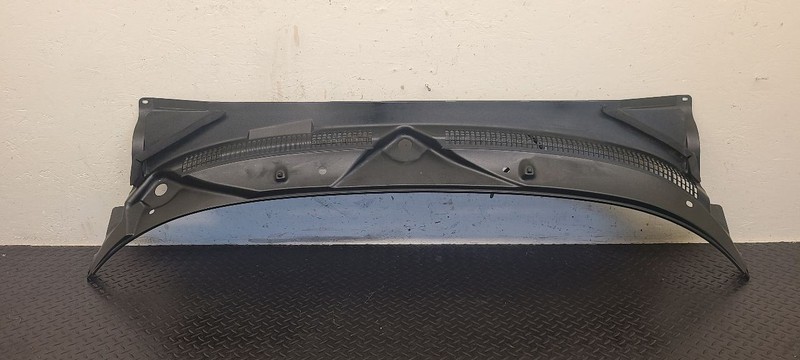 01-03 Dodge Durango Cowl Vent Panel Assembly OEM 55055986AG