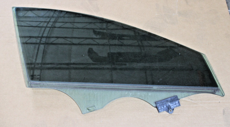 2012-2017 HYUNDAI AZERA FRONT RIGHT PASSENGER SIDE DOOR WINDOW GLASS OEM
