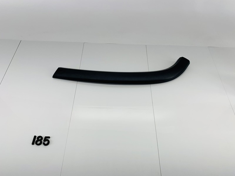 11-21 JEEP GRAND CHEROKEE REAR RIGHT FORWARD WHEEL ARCH FLARE MOLDING COVER OEM