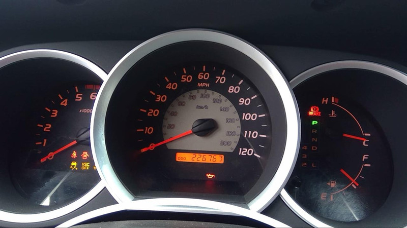 2005 Toyota Tacoma Auto VSC E Locker w Down Hill Assist Speedometer Cluster 226k
