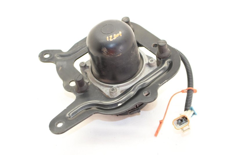 00-04 CORVETTE 5.7L LS1 Secondary Air Injection Pump 12568382