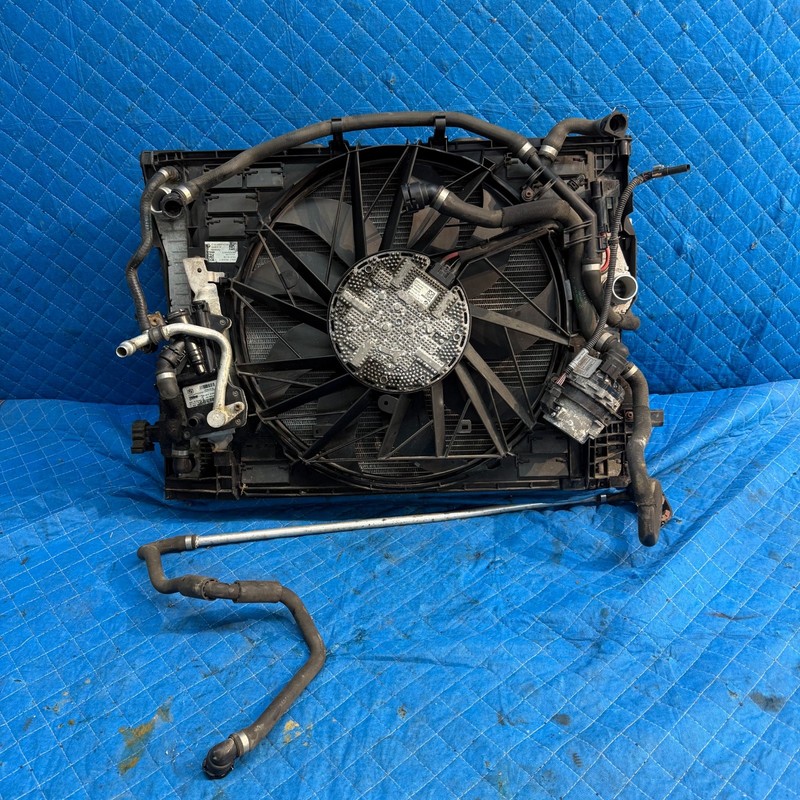 09-21 OEM BMW Cooling Assembly Radiators Fan 850W 650i 550i F10 F13 F06 F12 F07