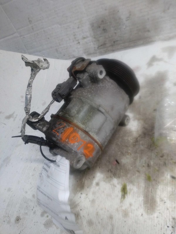 2015 Jeep Renegade A/C Compressor OEM 68245074AA 62K Miles - Red