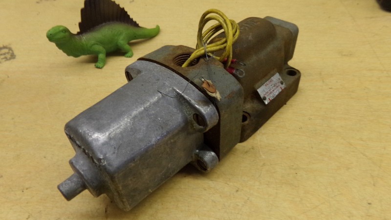 Racine 0D4 RTES103S04 5 Valve *Free Shipping*