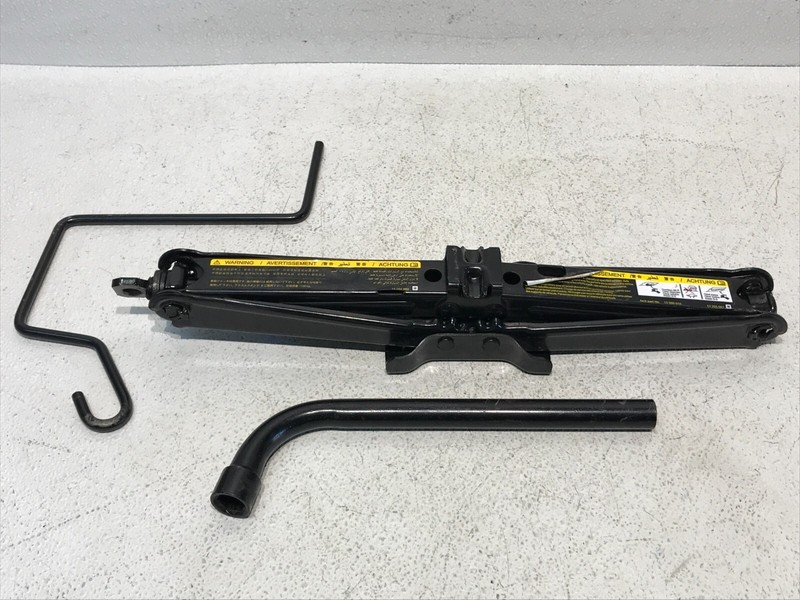 2007 Pontiac Solstice SPARE TIRE LUG WRENCH NUT CASE JACK TOOL KIT OEM