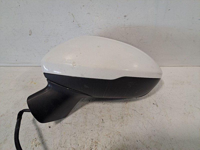 2016-2019 Chevy CRUZE Driver Side View Mirror Heated w/o Blind Spot Mirror Glass