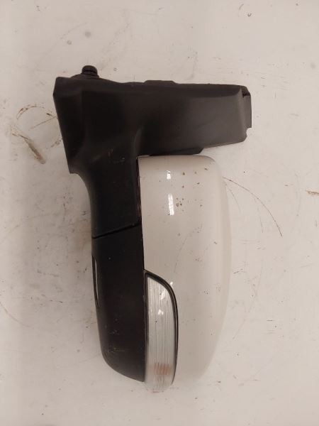 18-19 Ford ESCAPE Driver Side View Mirror Painted Cap With Memory