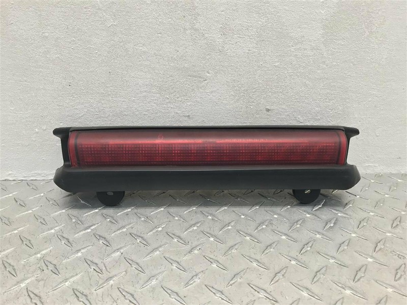 2002 CHEVROLET TAHOE HIGH MTD STOP LAMP OEM 15767410