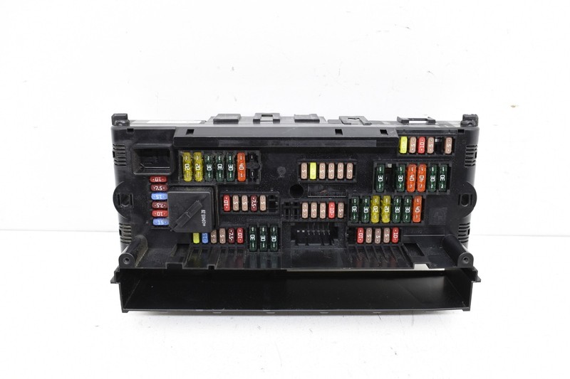 2011 BMW F01 750I Front Fuse Relay Junction Box Relay Module 923442101 OEM KW71