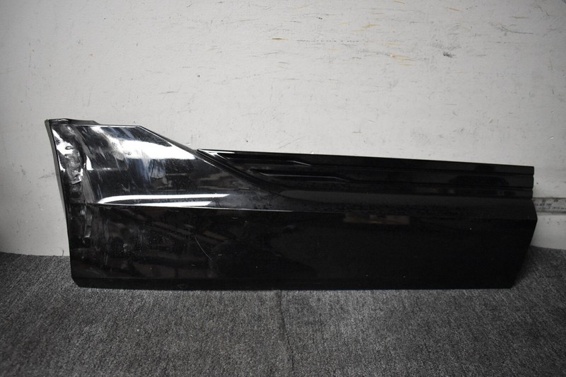 2020-2021 AUDI E TRON SPORTBACK PREMIUM PLUS RIGHT LOWER MOLDING FACTORY OEM