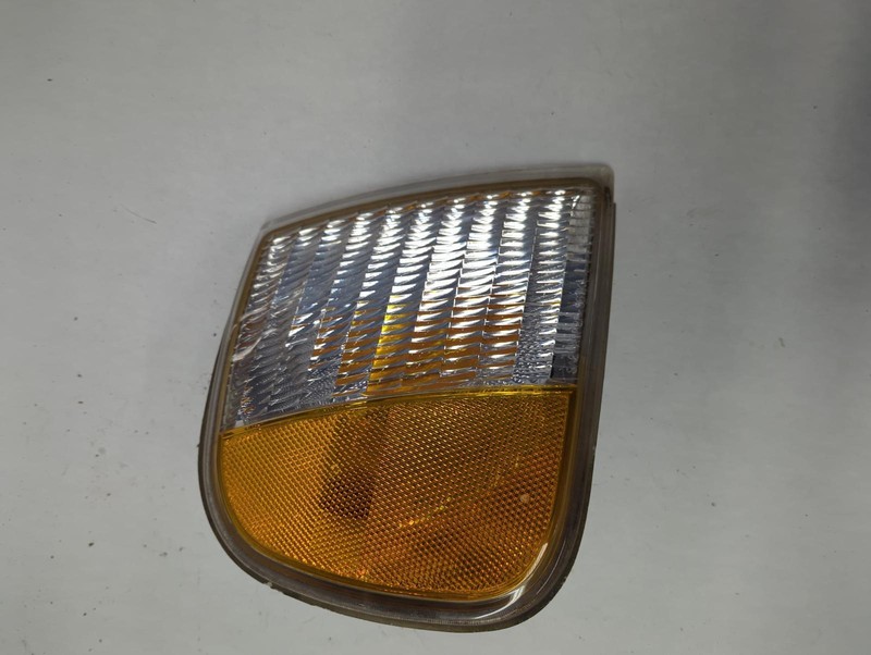 1999 FORD F250 Left driver Park Lamp Turn Signal OEM 99