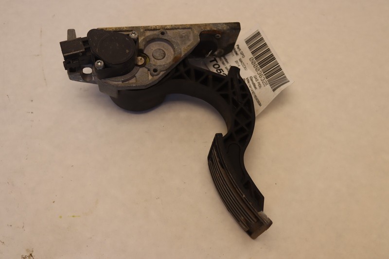 2013-2018 MACK CXU613 GAS ACCELERATOR PEDAL 82627981 OEM