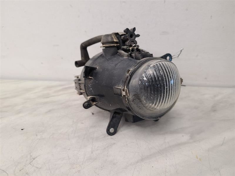 Corner/Park Light Fog-driving Sedan Canada Market Fits 02-05 BMW 320i 557501