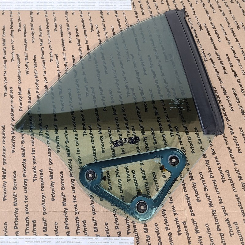 99-04 Mustang Convertible Rh Passenger Quarter Window Glass Oem Aa7386