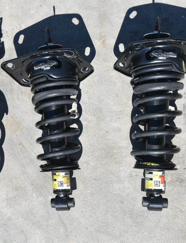 2010-2015 Camaro ZL1 RH LH Rear Magnetic Ride Struts Shocks Assemblies OEM USED
