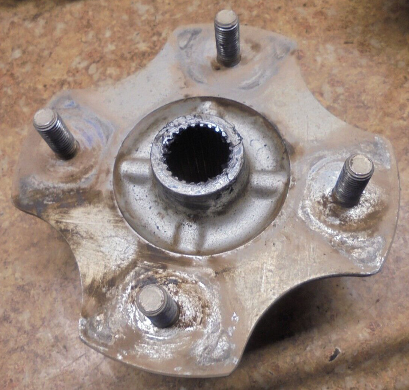 1997 Honda Fourtrax TRX300 TRX 300 4X4 Rear Axle Hub Spindle Wheel Mount Lug N29