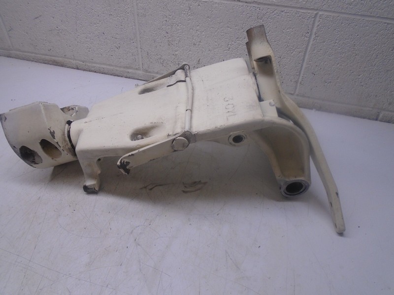 CB6 392517 397731 Johnson Evinrude Swivel Bracket Steering Arm 321507 0392517