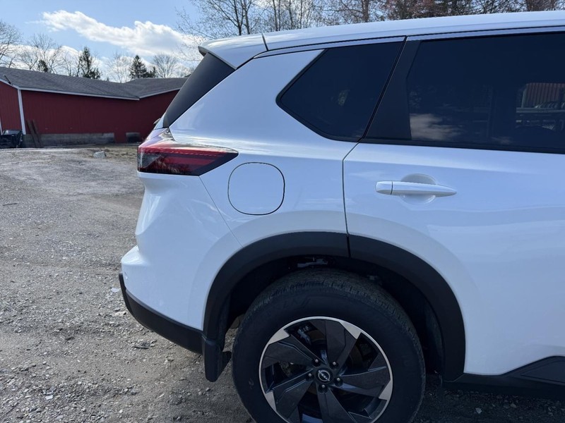 2021-24 NISSAN ROGUE RIGHT QUARTER PANEL WHITE PC:QBE 1.5L AT AWD 1.4K SV 66108