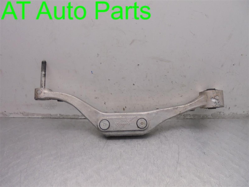 2000-2006 GMC YUKON XL 1500 FRONT AXLE CARRIER MOUNT BRACKET OEM 15999801