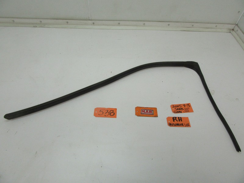 DOOR GLASS WINDOW RUBBER SEAL RIGHT 12890420 CAR for 04-11 SAAB 9-3 CONVERTIBLE