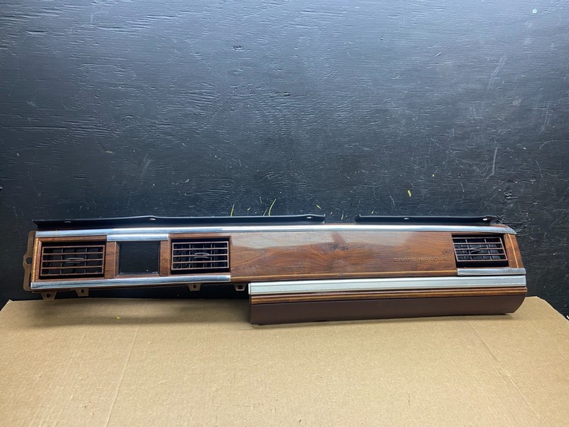 1988 - 1991 Mercury Marquis Center Console Air Vent Molding Bezel Trim x6571 DG