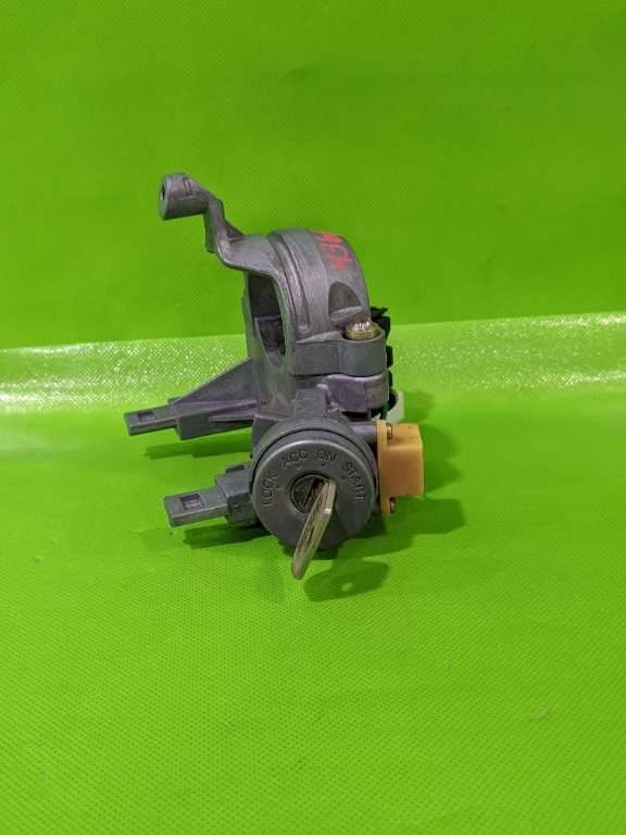 02 03 04 05 LANCER IGNITION SWITCH CYLINDER HOUSING W/KEY OEM 4366-5