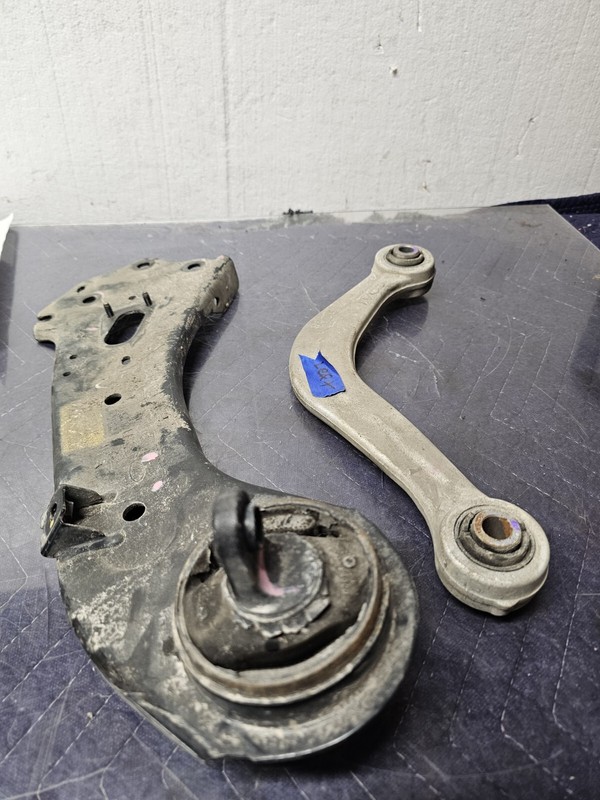 2015-2019 Hyundai Sonata Rear LeftSuspension Pieces