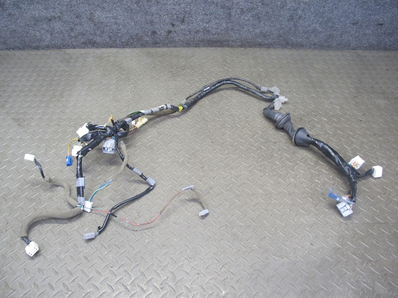 2006-2007 LEXUS UZJ100L LX470 FRONT RIGHT DOOR WIRE WIRING HARNESS 82151-60570