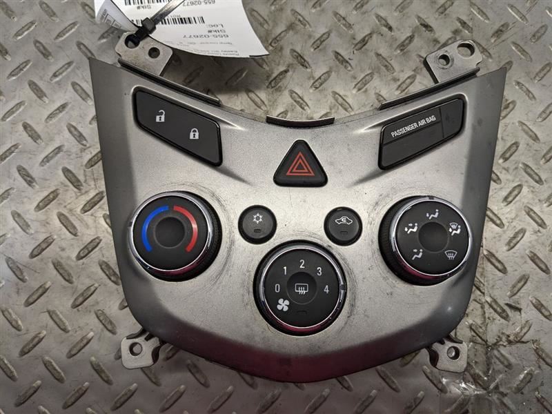 Temperature Control Graphite Silver Face Plate Opt Vmo Fits 15-16 SONIC 1142570