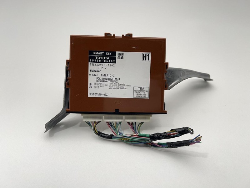 2015-2017 TOYOTA CAMRY THEFT-LOCKING CONTROL MODULE SMART KEY 60847