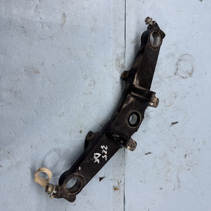 1983 - 1986 Yamaha Tri Moto Ytm225DX 225DR Front Suspension Fork Bridge