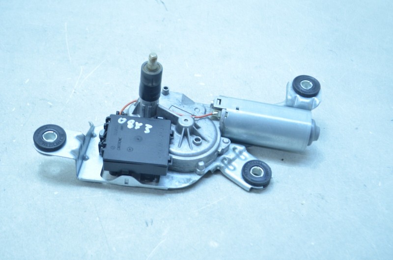 04-10 BMW E83 X3 REAR LIFTGATE GLASS WINDSHIELD WIPER MOTOR OEM