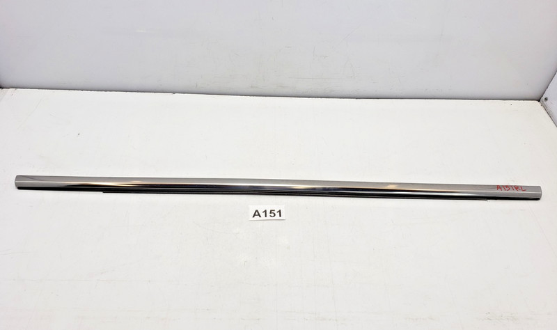 ✅ 14-22 OEM Jeep Cherokee Latitude Rear Left Driver Door Window Belt Molding