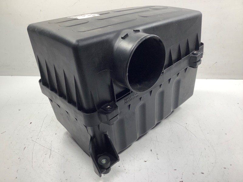 06-08 Honda Ridgeline Air Cleaner Case Set 17201-RJE-A00 OEM