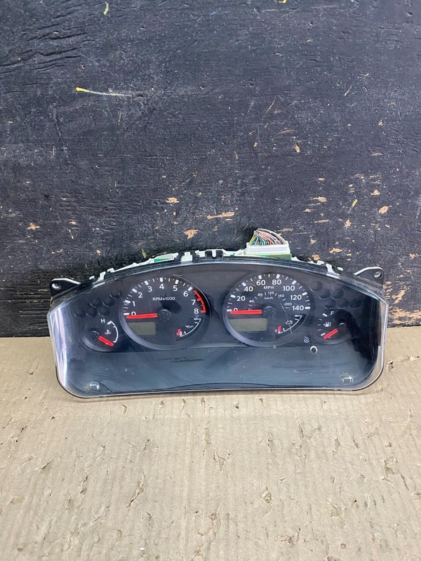 2005 Nissan Xterra Frontier Speedometer Cluster Gauge OEM X8075 DG