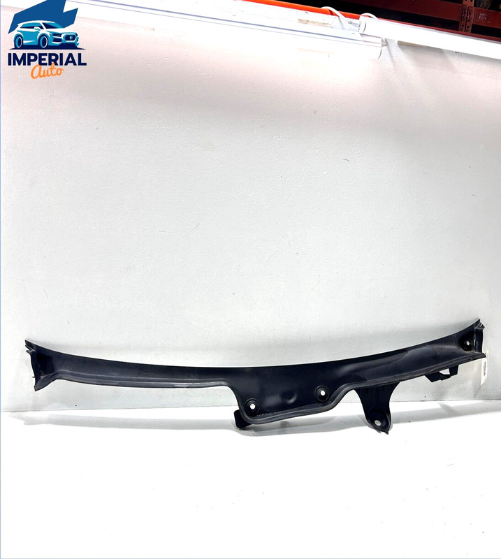 07-13 MERCEDES W221 S550 DRIP CHANNEL WINDSHIELD WIPER PLASTIC COWL TRIM BAFFLE