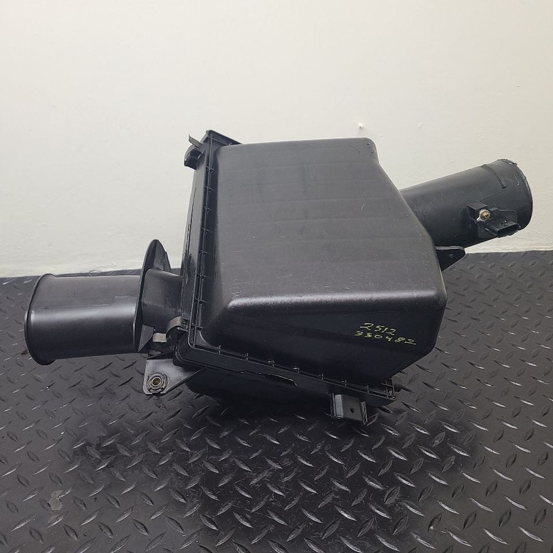 04-06 Nissan Titan Air Cleaner Box Assembly OEM 16500-7S010
