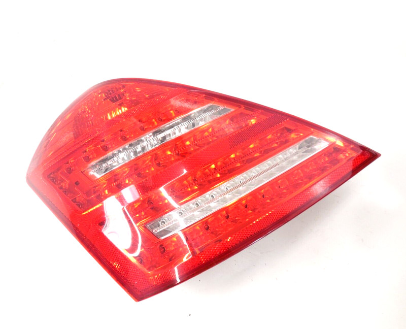 2010-2013 Mercedes-Benz S550 Tail Light Lamp Driver Left LH OEM
