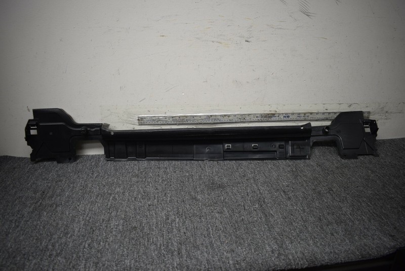 BMW 8 SERIES AIR DUCT TRIM FACTORY OEM