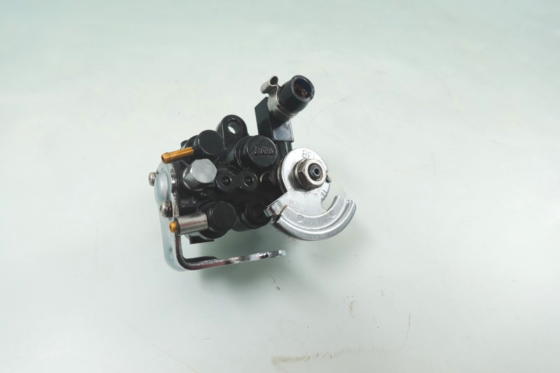 NICE 2005 Sea-Doo 3D RFI / GTI LE RFI OEM Oil Pump Assembly (Black) 420891170