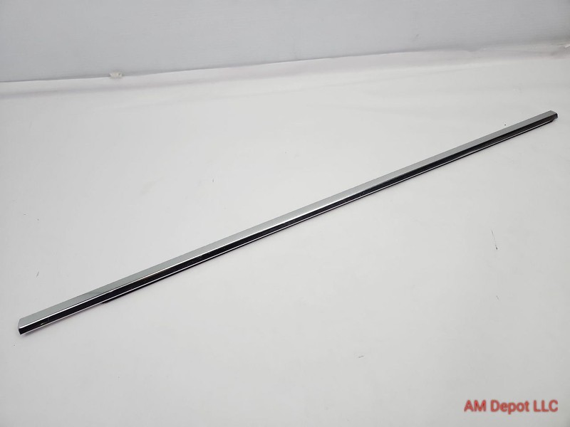 2008 BMW 535xi 535i 528i 528xi E60 Front Left Door Weatherstrip Molding Chrome